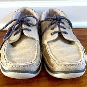 Bass Company men’s shoes